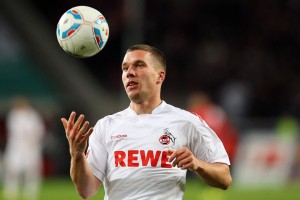 爱游戏体育app-一夜2签1裁！湖人伤情更新遭遇误判争议，勇士陷小麻烦，湖人受伤