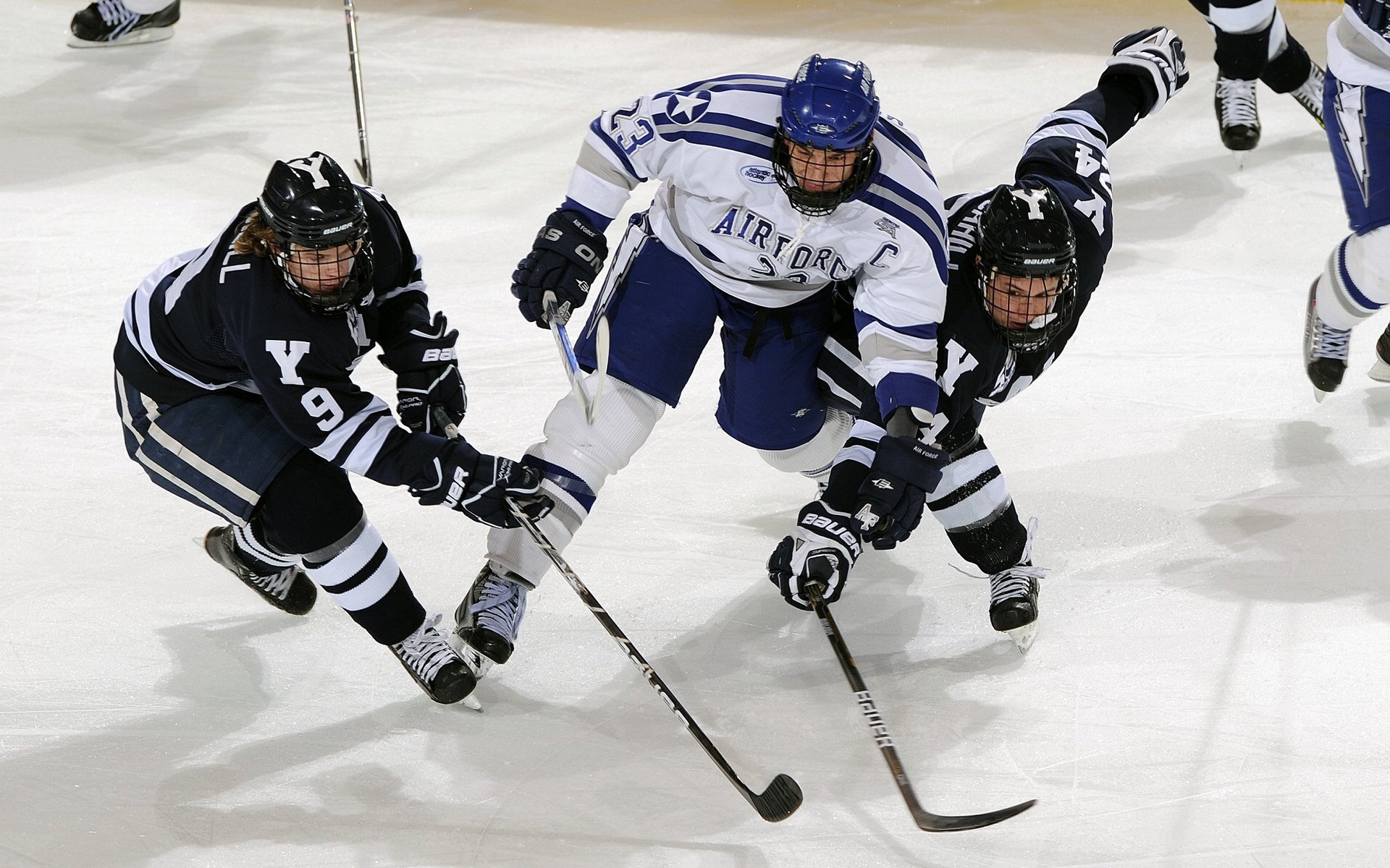新赛季五大联赛防守最稳固球队盘点,五大联赛赛季最佳阵容
