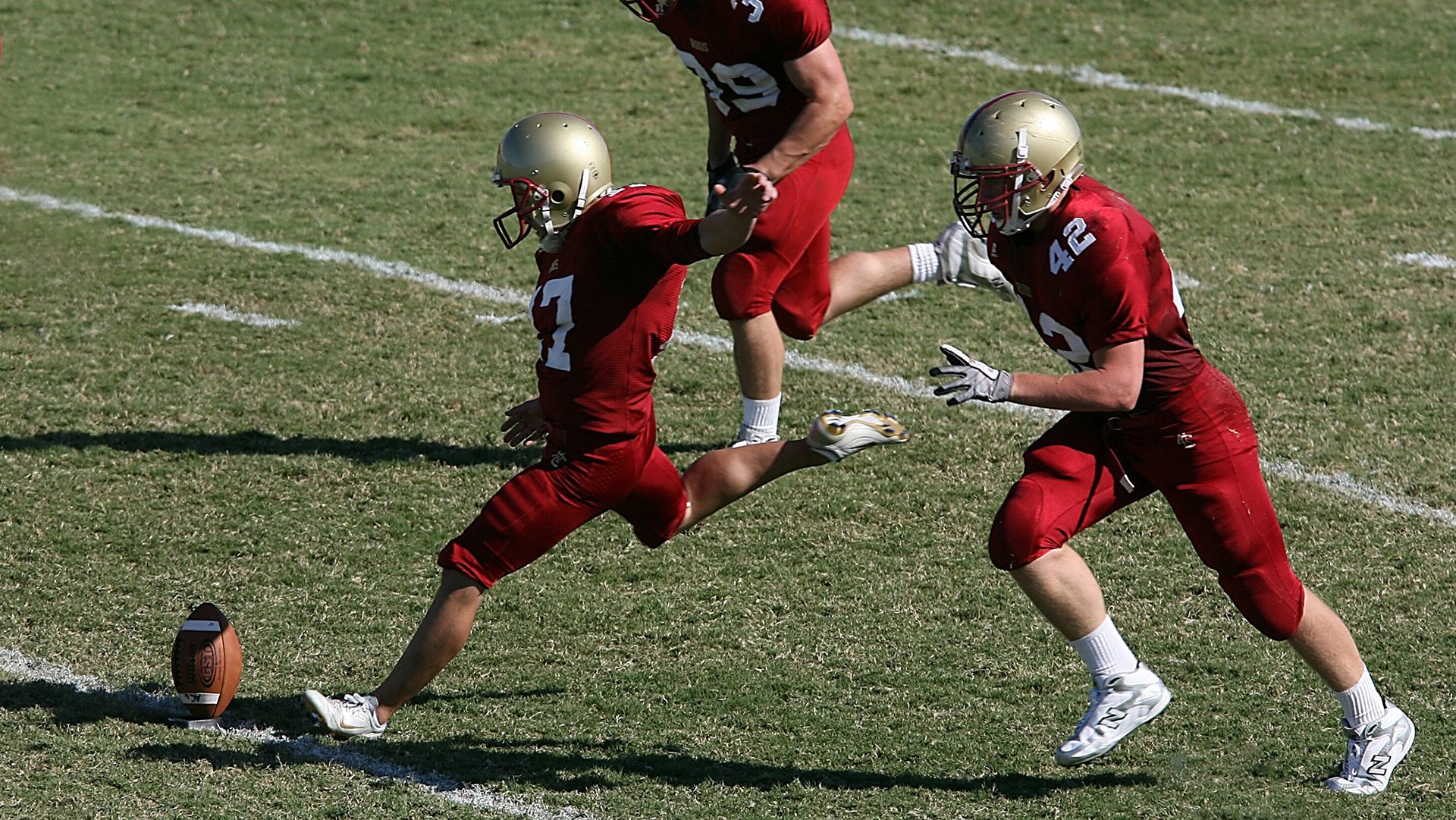 法国混合接力赛道表现亮眼，法国混双组合